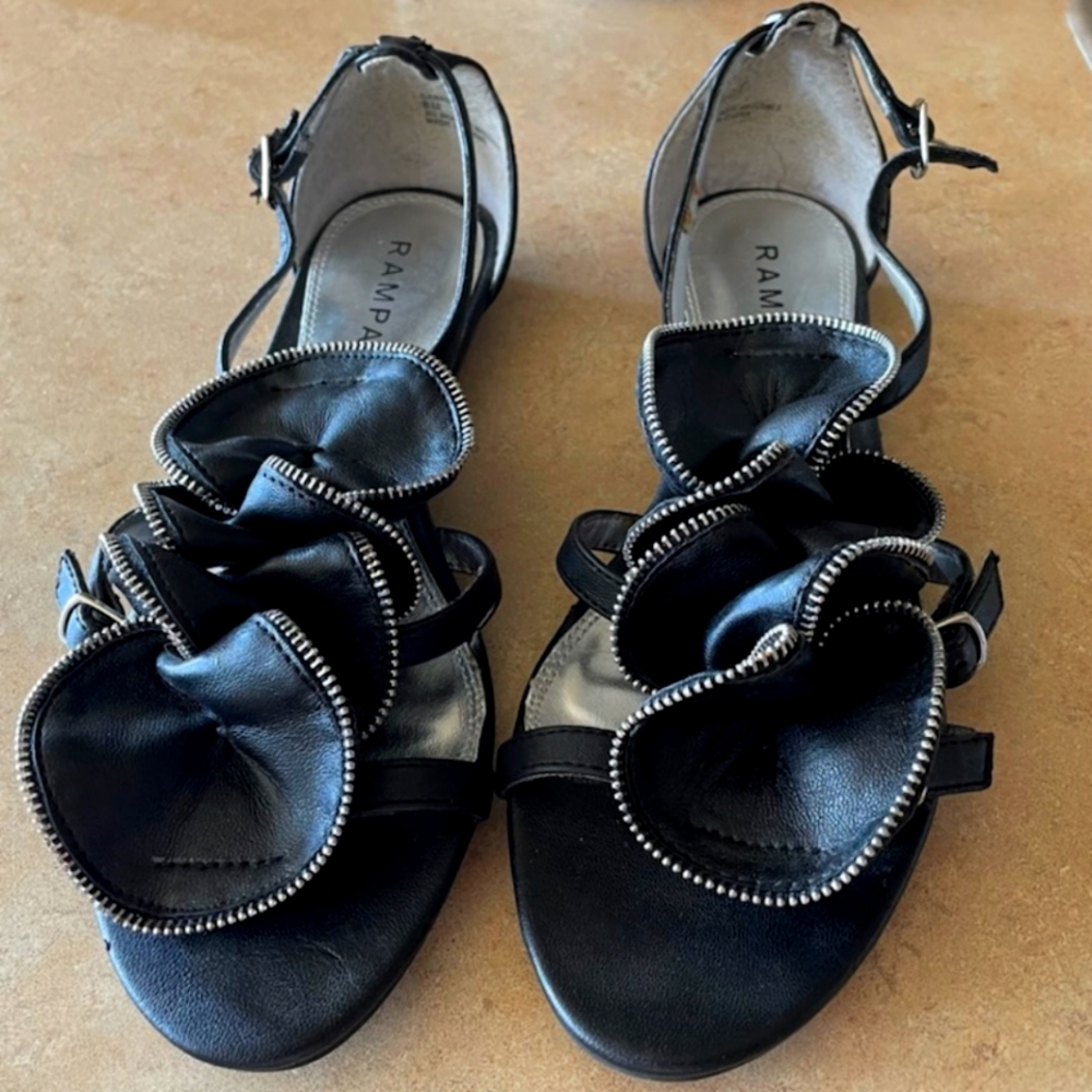 Comfy Black Sandals size 8.5